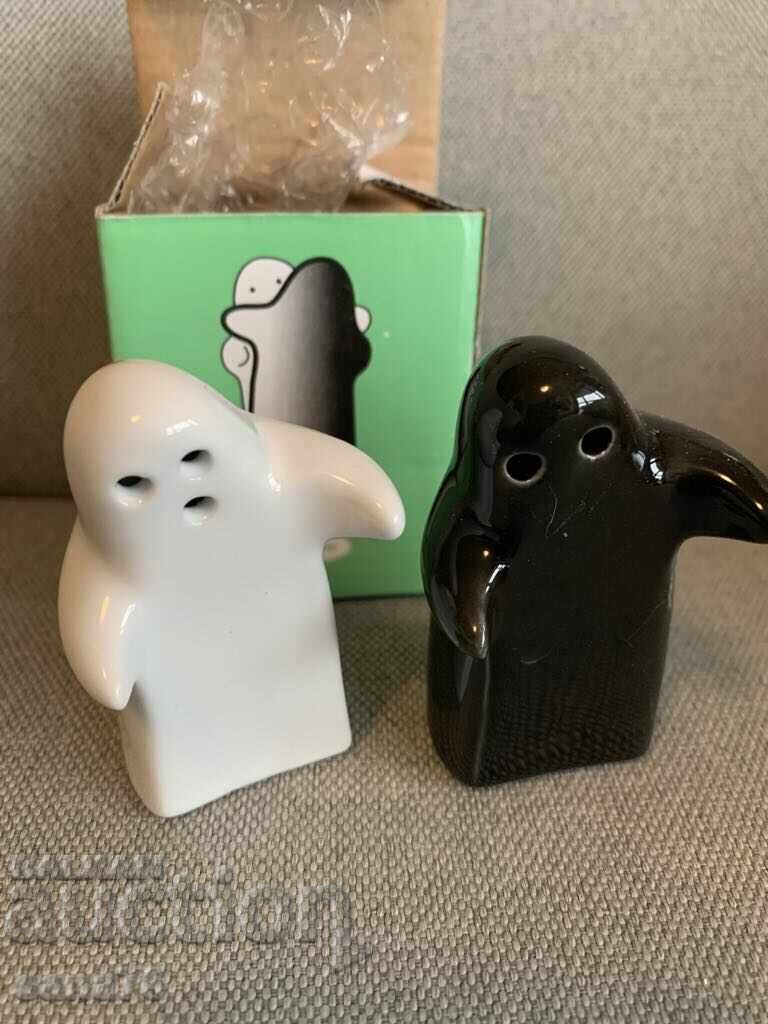 Σετ από νέες αναμνηστικές αλατιέρες