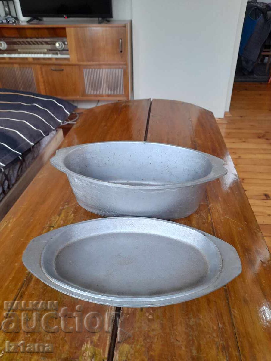 Стара алуминиева тенджера с цена € 33.00 | 64.54 лв.