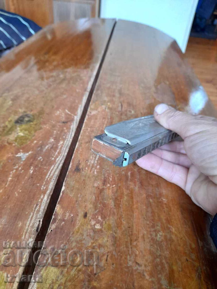 Стара хармоника Hohner - 6 Стара хармоника Hohner - 6