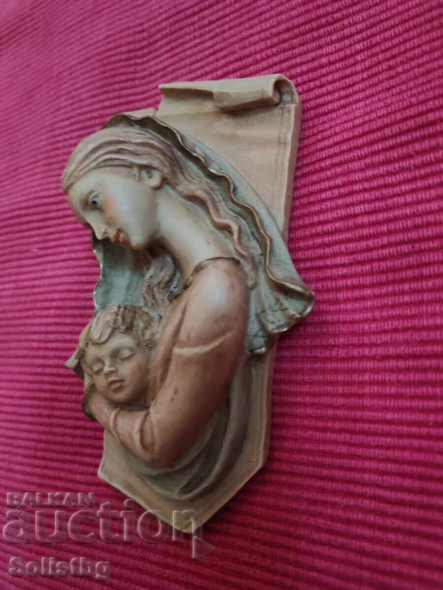 Auction Vintage bas-relief of Madonna and Child, Italy Auction Vintage bas-relief of Madonna and Child, Italy