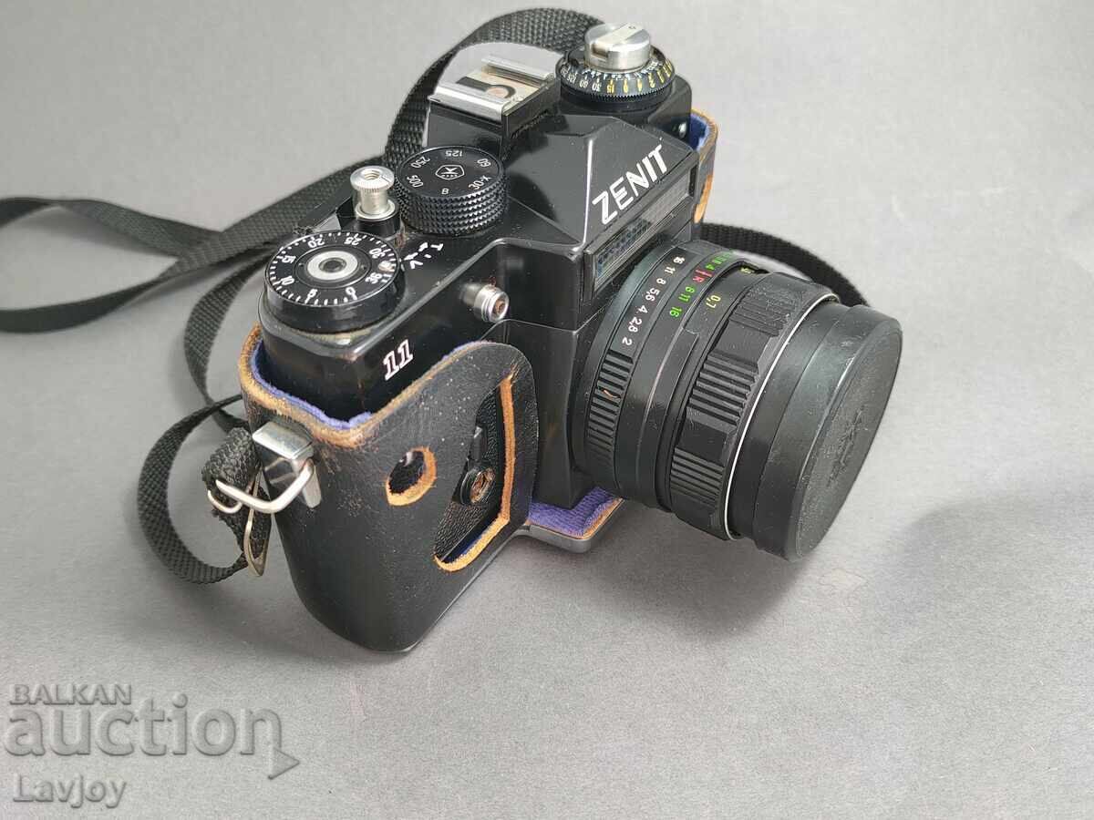 Стар фотоапарат Зенит Zenit 11 с цена € 60.00 | 117.35 лв.