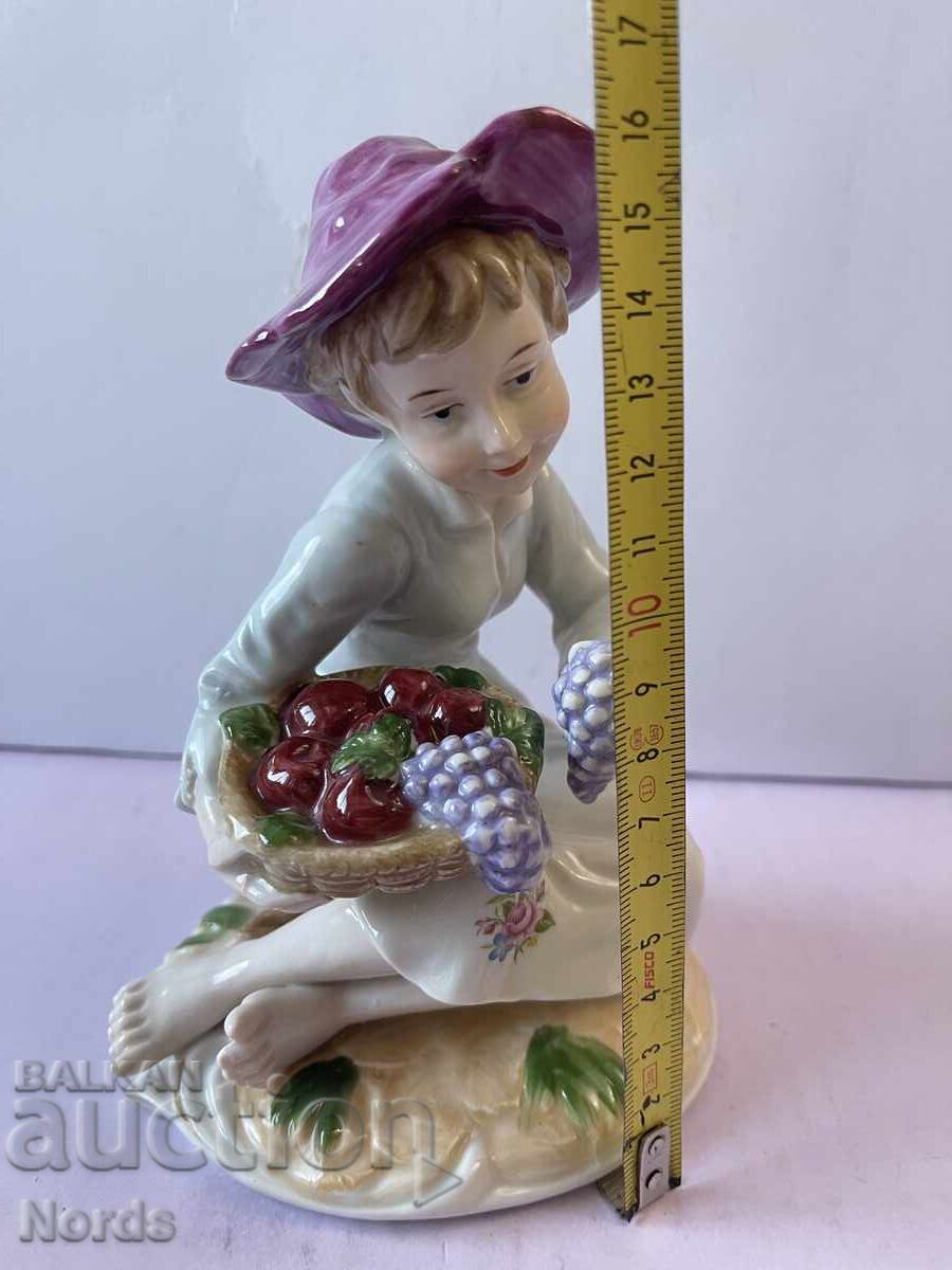 Ένα όμορφο πορσελάνινο ειδώλιο - 7