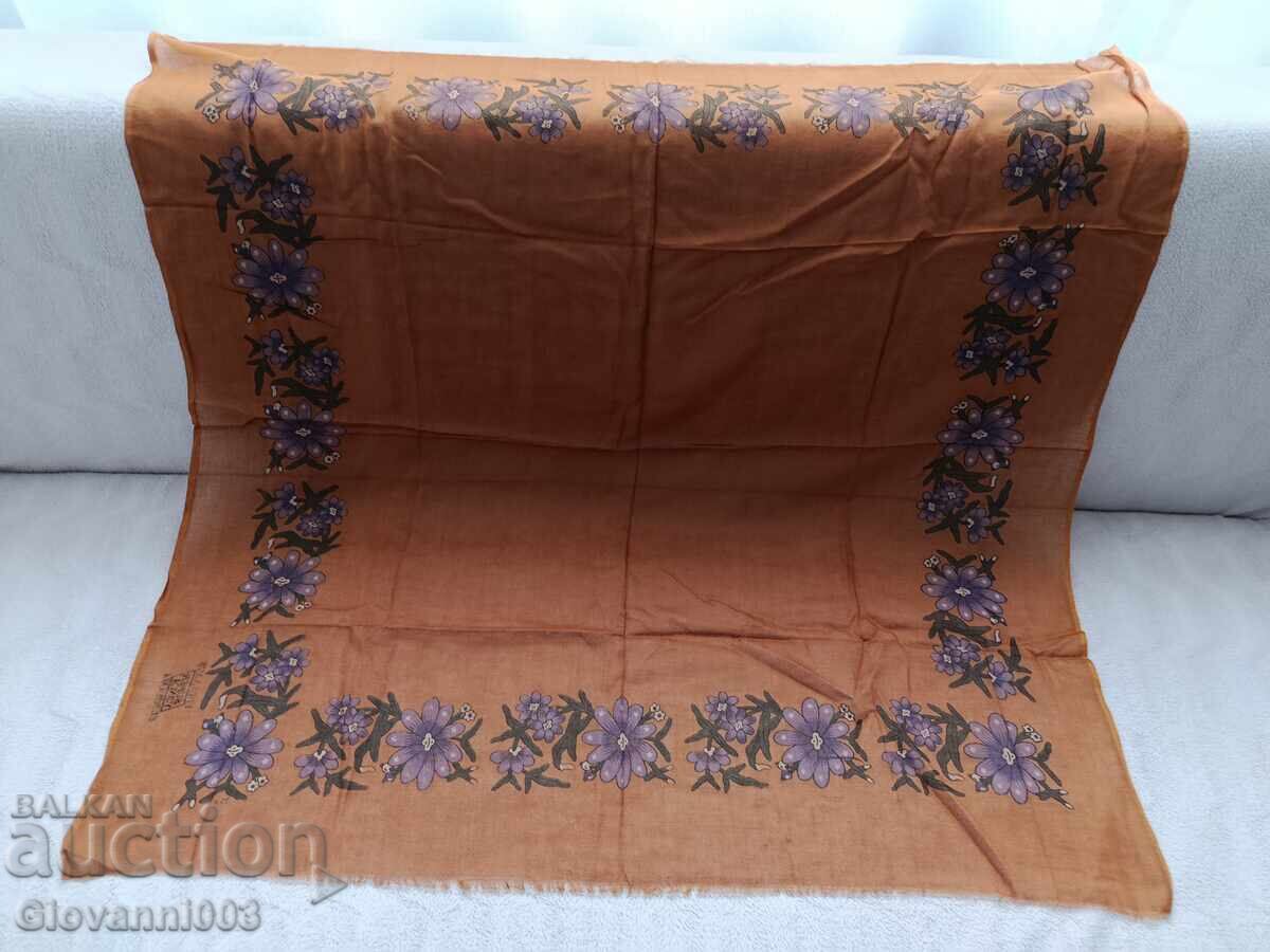 Auction Old-fashioned/Vintage/Retro (car) front end/grille/bumper 94 Auction Old-fashioned/Vintage/Retro (car) front end/grille/bumper 94