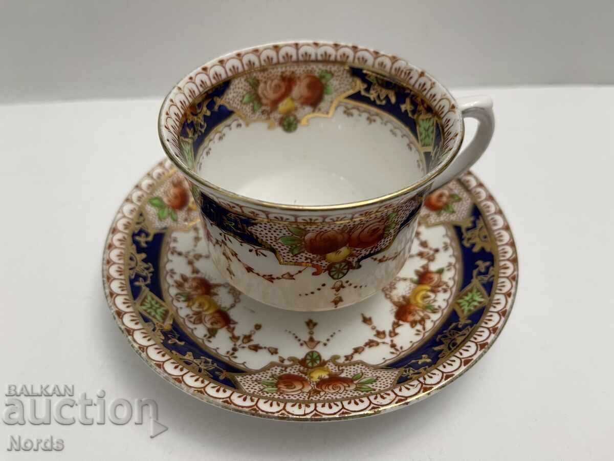 Винтидж английски двоен сет за чай с цена € 2.50 | 4.89 лв. Винтидж английски двоен сет за чай с цена € 2.50 | 4.89 лв.