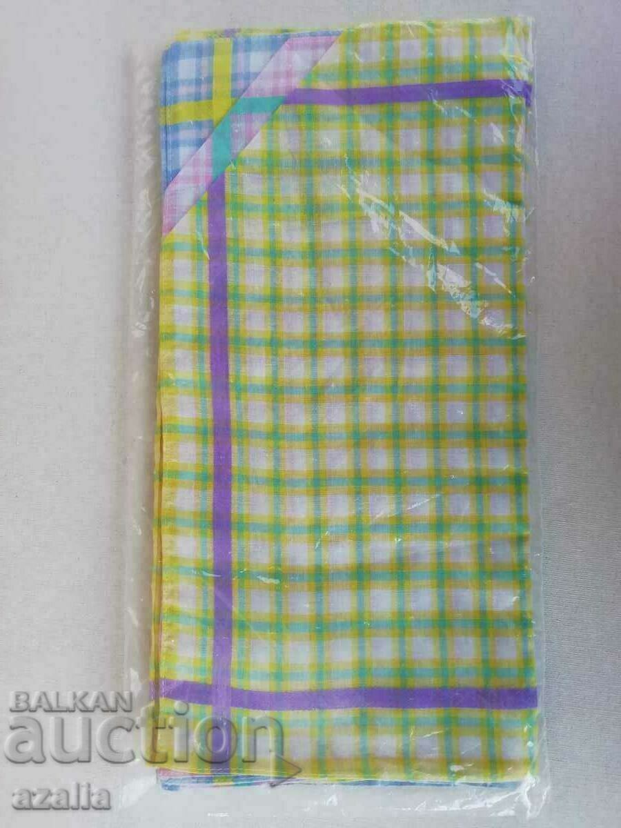 Нов комплект 12 носни кърпички,100% памук, 30/30 см