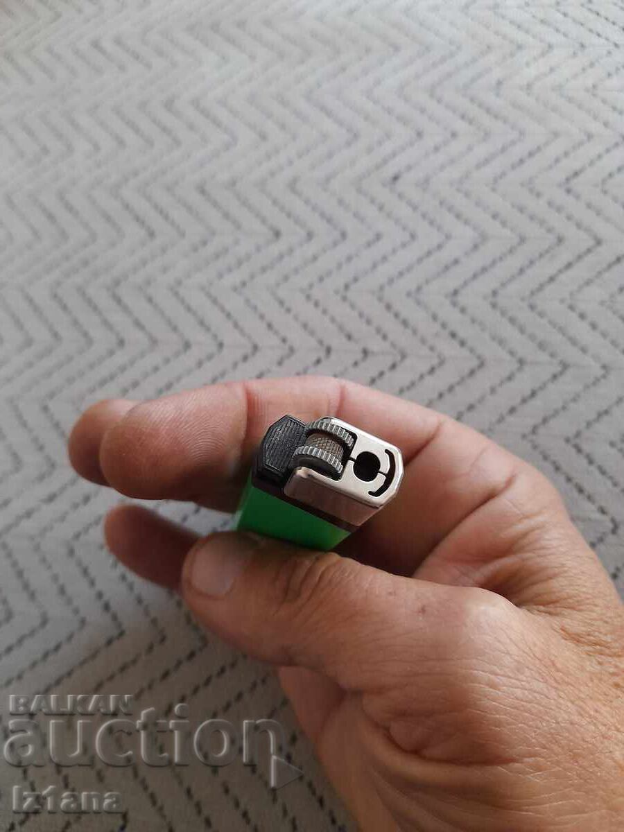 Livrarea O brichetă veche