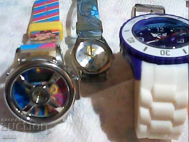 4 new watches, they work, no battery needed