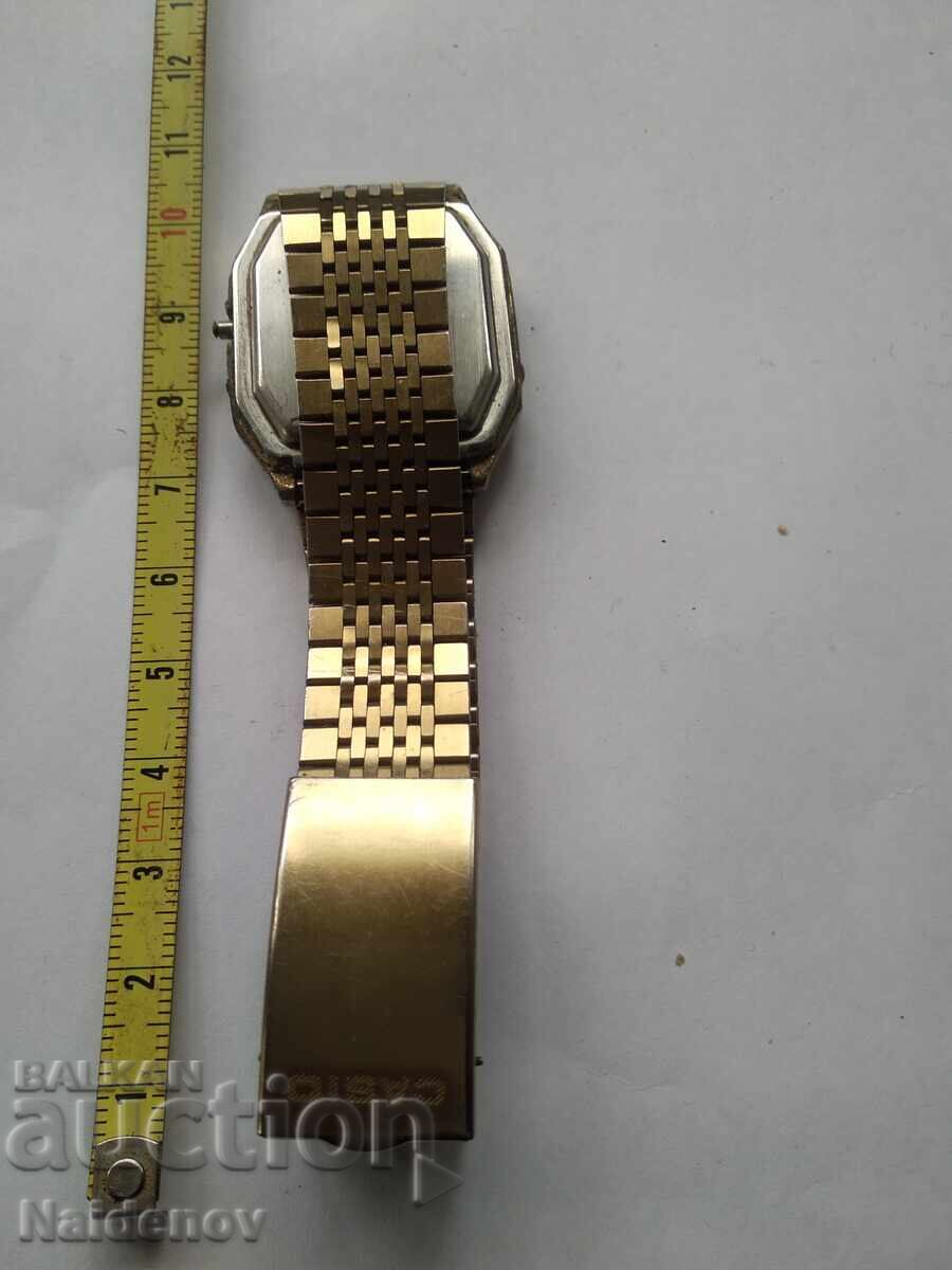 Ceas bărbătesc Casio, curea excelentă cu preț € 9.00 | 17.60 BGN