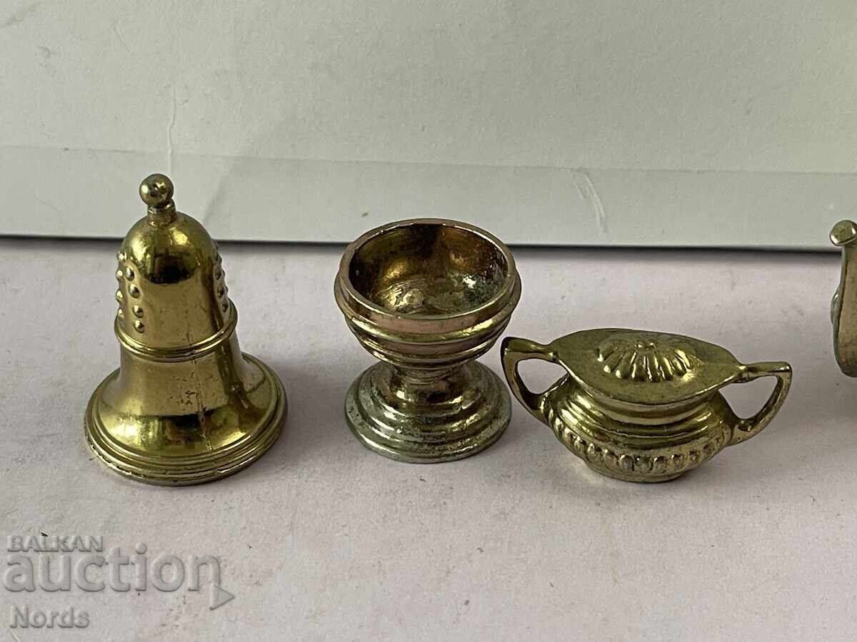 Auction Brass miniatures Auction Brass miniatures