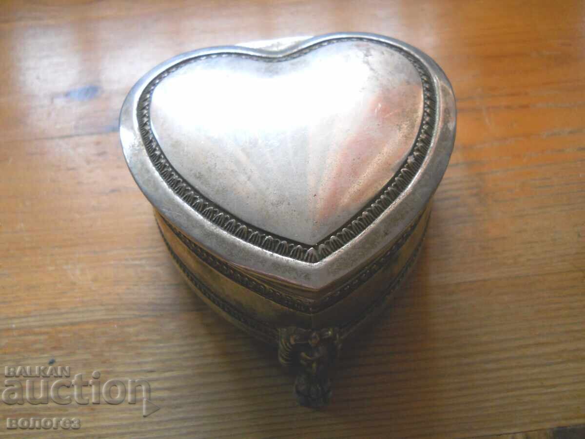 Cutie veche pentru bijuterii