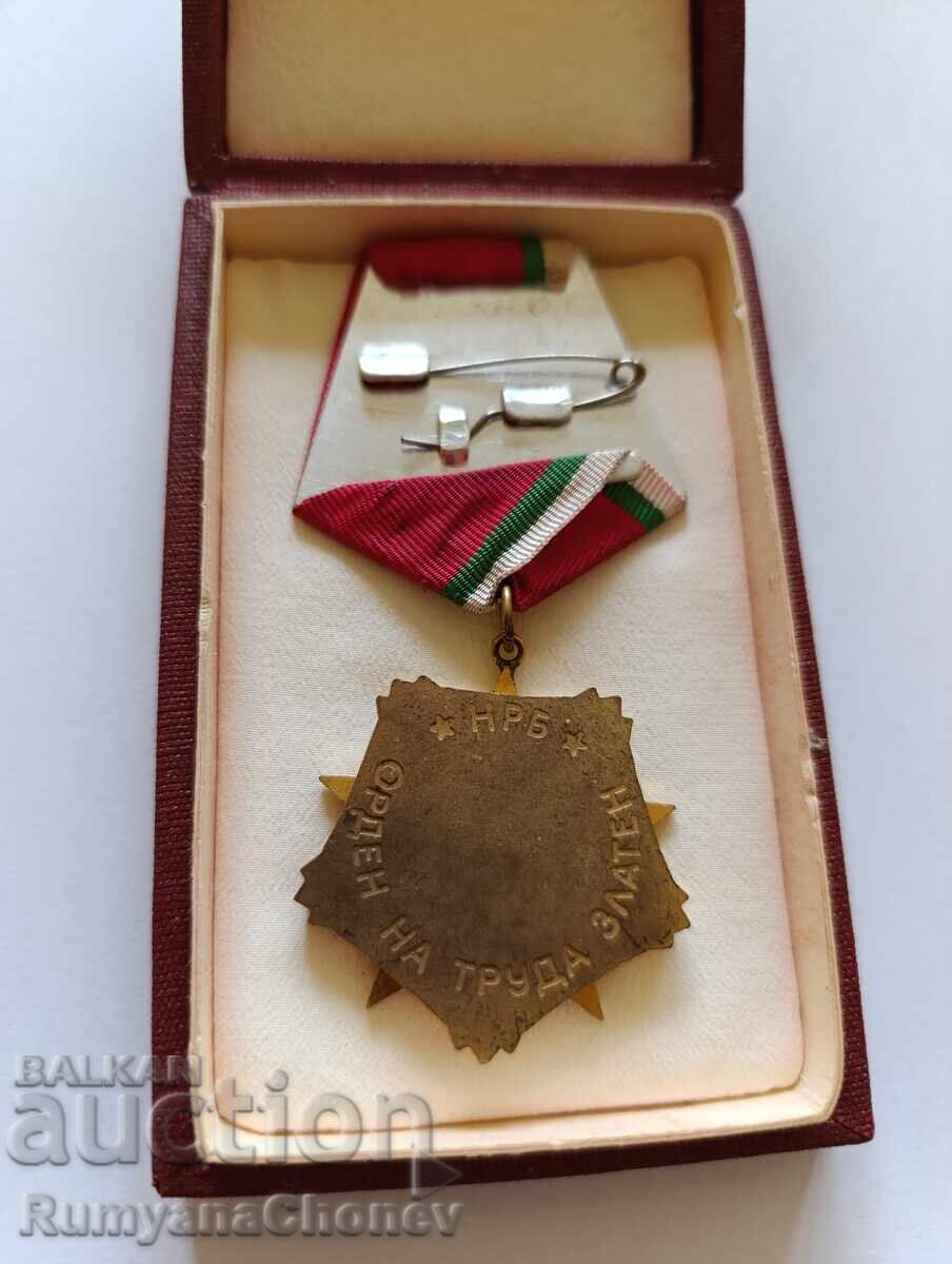 Орден на Труда - златен с цена € 15.00 | 29.34 лв.