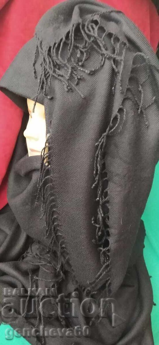 Δημοπρασία Τεράστιο κασκόλ από κασμίρι 147 εκ. μαύρο με κρόσσια για κεφαλή - παραδοσιακή φορεσιά