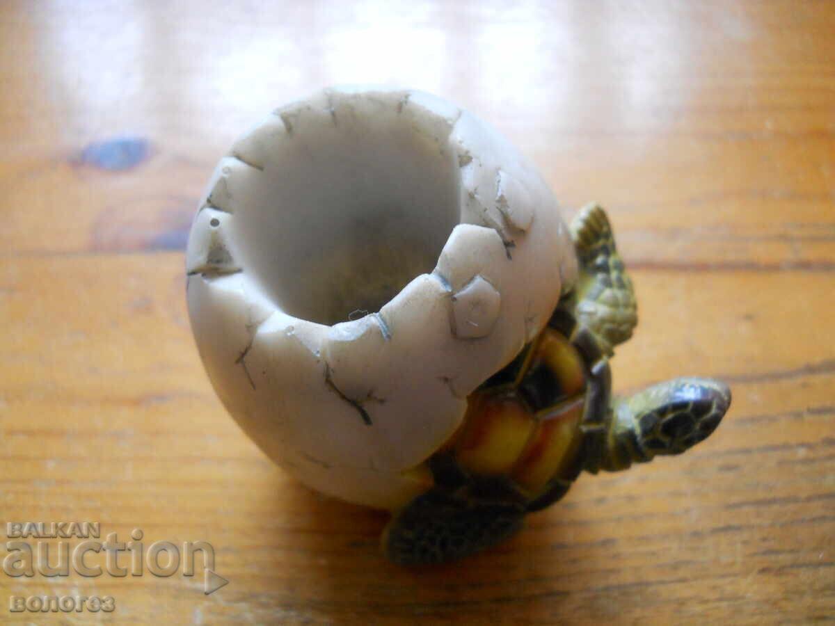 Παράδοση Φιγούρα χελώνας που εκκολάπτεται Παράδοση Φιγούρα χελώνας που εκκολάπτεται