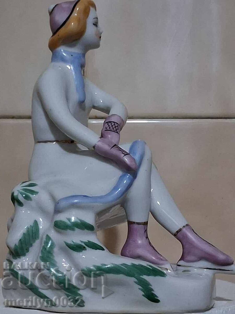 Figurină dansatoare 16cm plastică statuetă porțelan URSS cu preț € 101.75 | 199.01 BGN