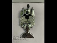 Deschizător de vinuri metalic