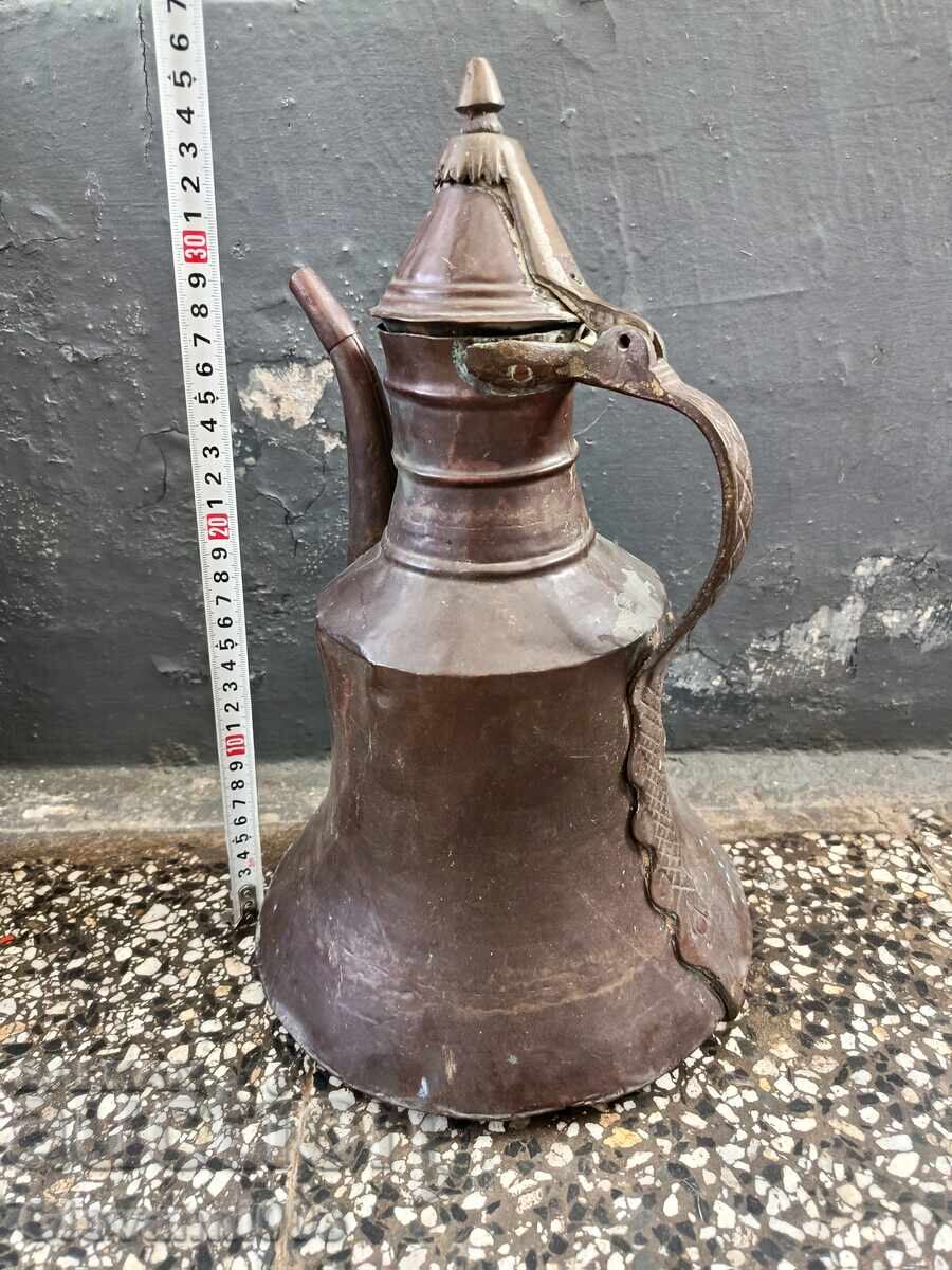 Παλιός πήλινος τσαγιέρας από παλιά