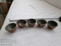 Μικρά χάλκινα φλιτζάνια