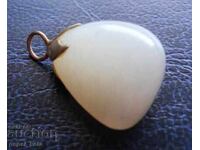 Μετάλλιο - μενταγιόν από νεφρίτη