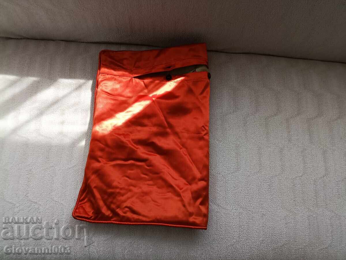 Husă brodată manual Husă de pernă cu preț € 64.00 | 125.17 BGN