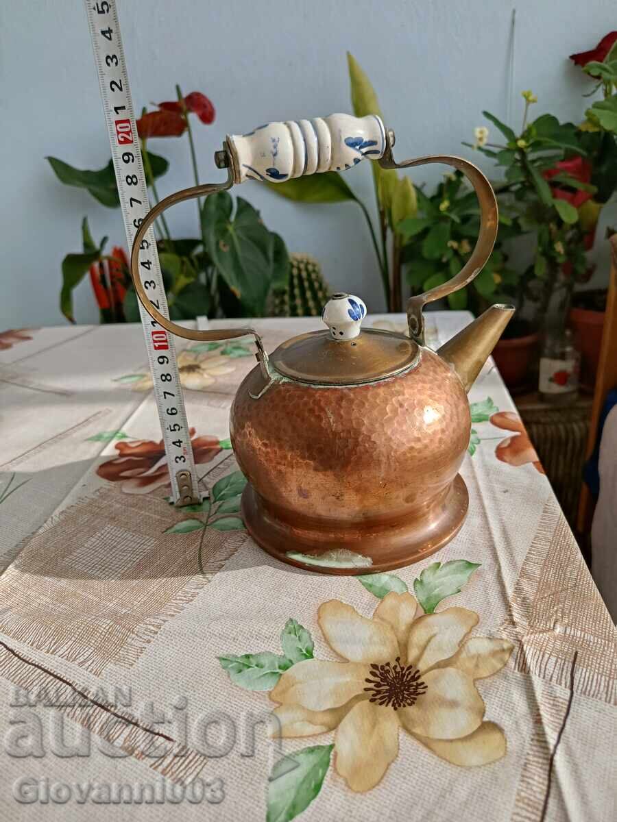 Δημοπρασία Τσαγιέρα με πορσελάνινο χερούλι