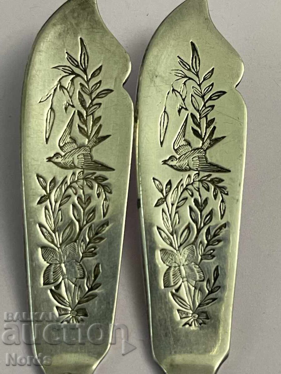 Livrarea Tacâmuri placate cu argint cu marcaje