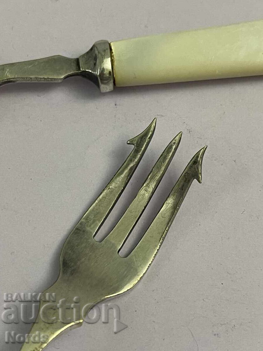 Licitație Tacâmuri placate cu argint cu marcaje