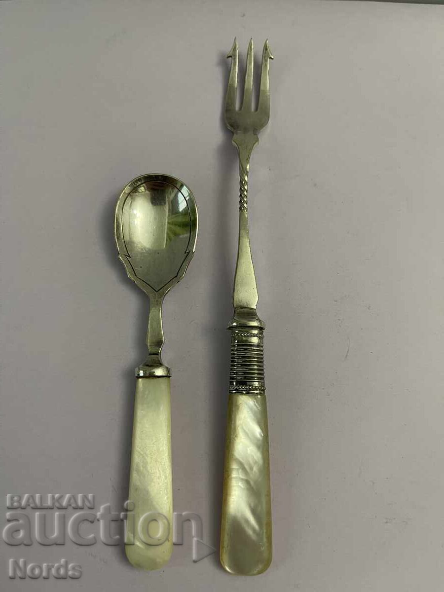 Tacâmuri placate cu argint cu marcaje