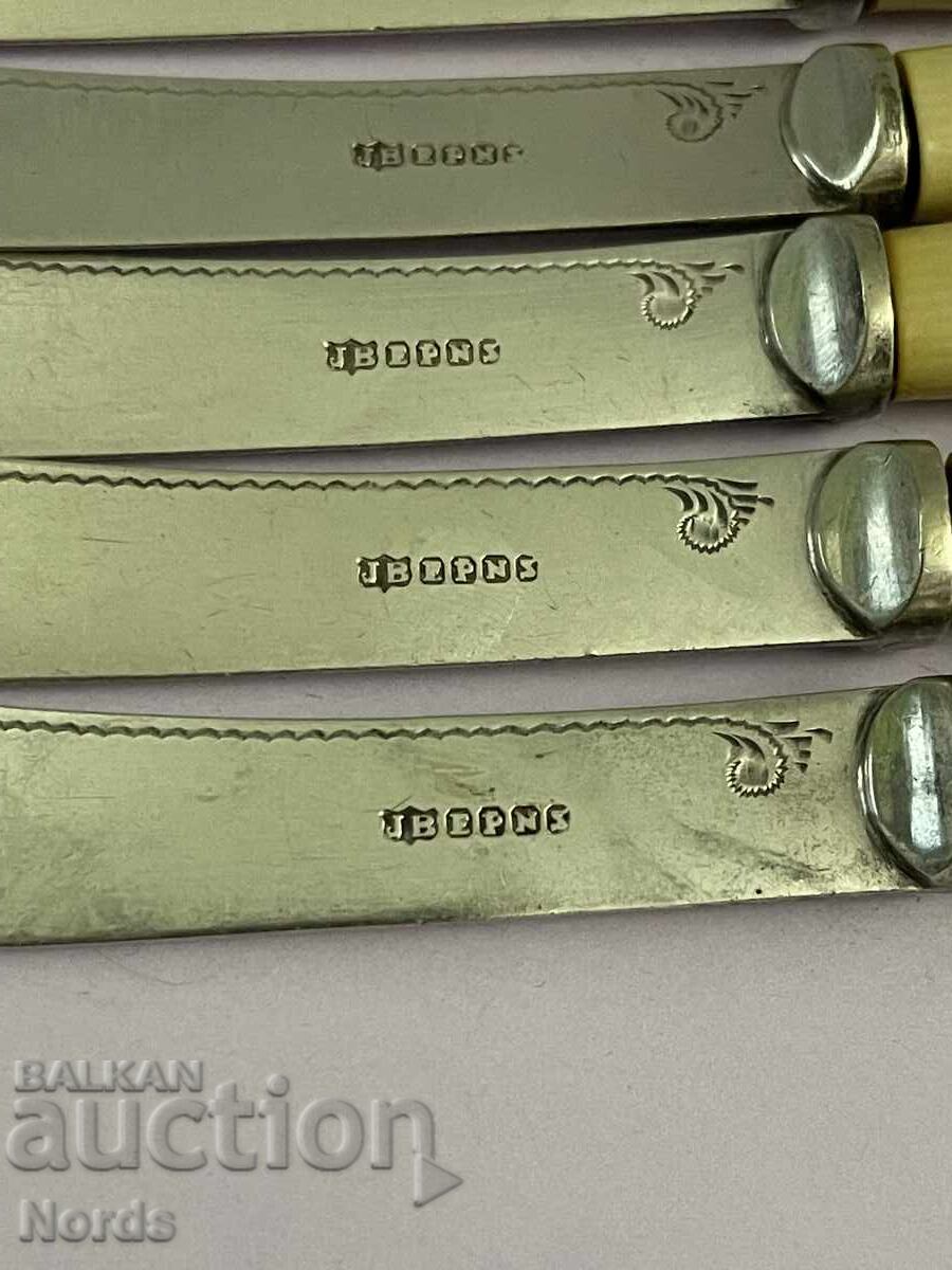 Παράδοση Ασημένια μαχαίρια με σήμανση Παράδοση Ασημένια μαχαίρια με σήμανση