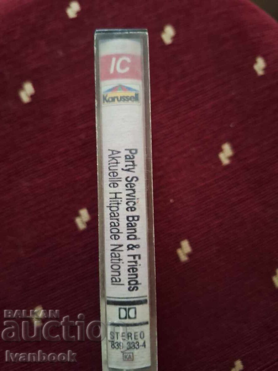 Аудио касета - Aktuelle hit parade с цена € 0.99 | 1.94 лв.