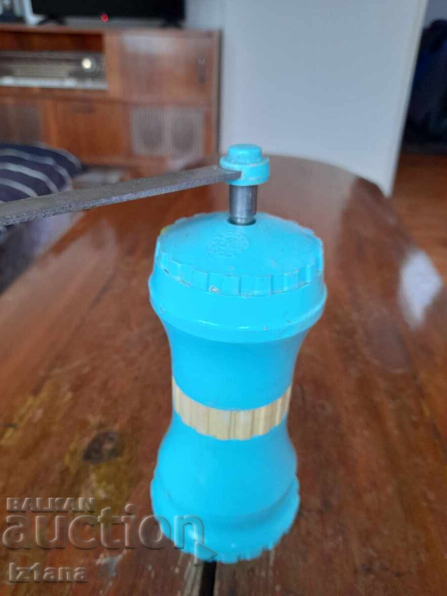 Licitație Rasnita de cafea veche, rasnita, rasnita de cafea