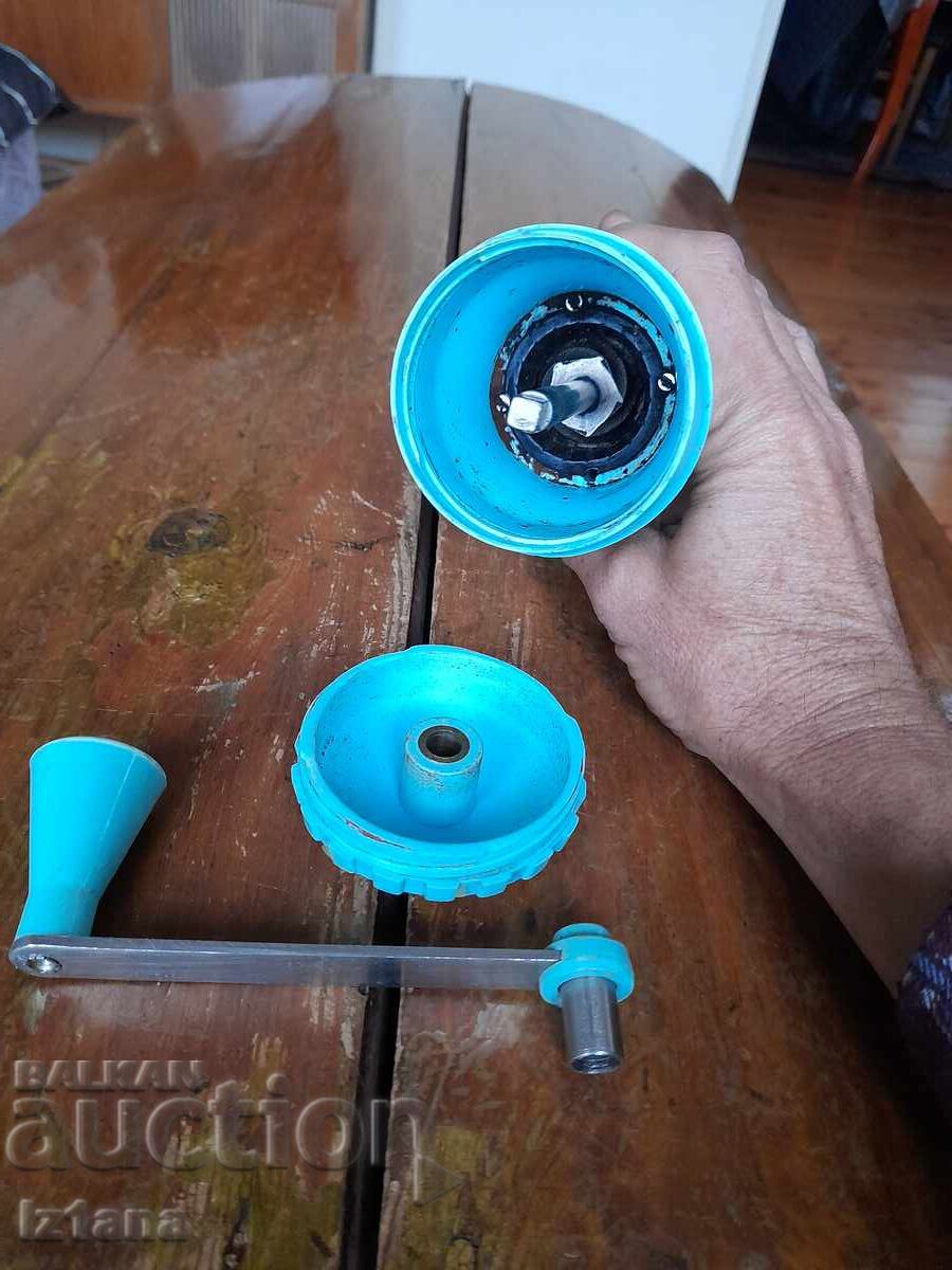 Livrarea Rasnita de cafea veche, rasnita, rasnita de cafea