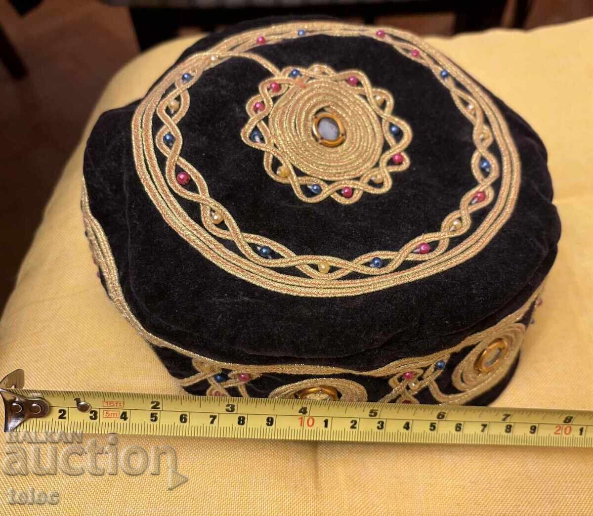 Delivery of Beautiful skullcap