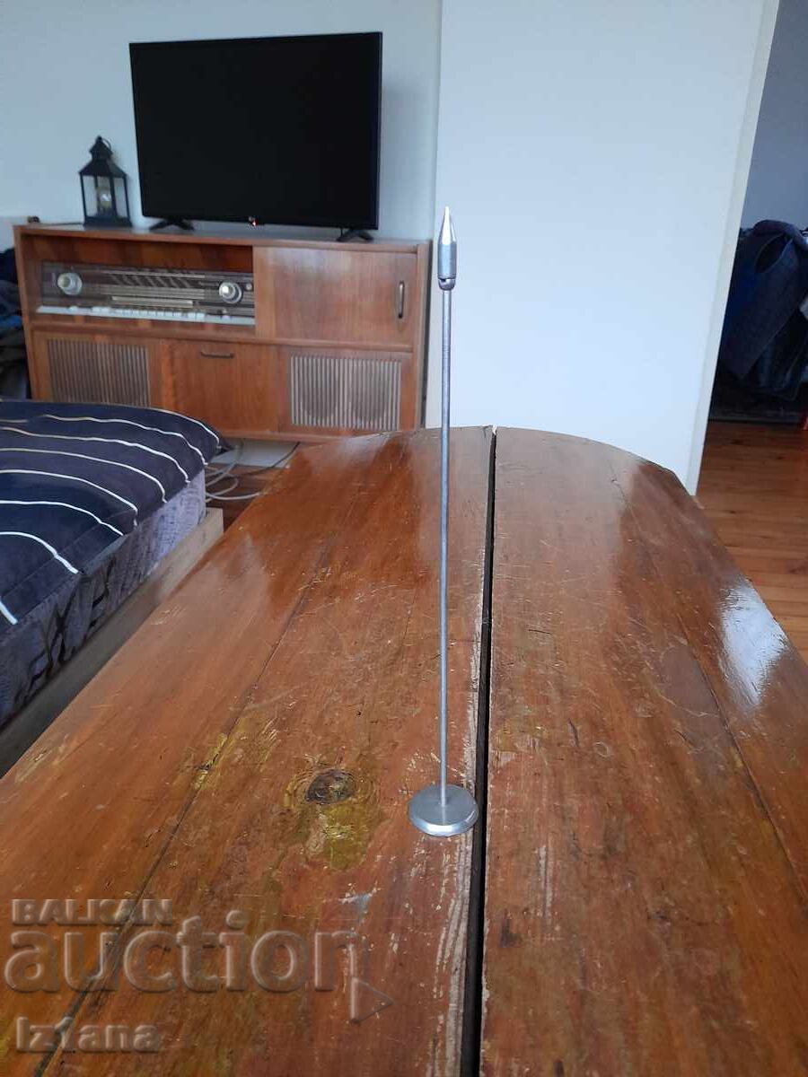 Παλιά βάση για σημαιάκι