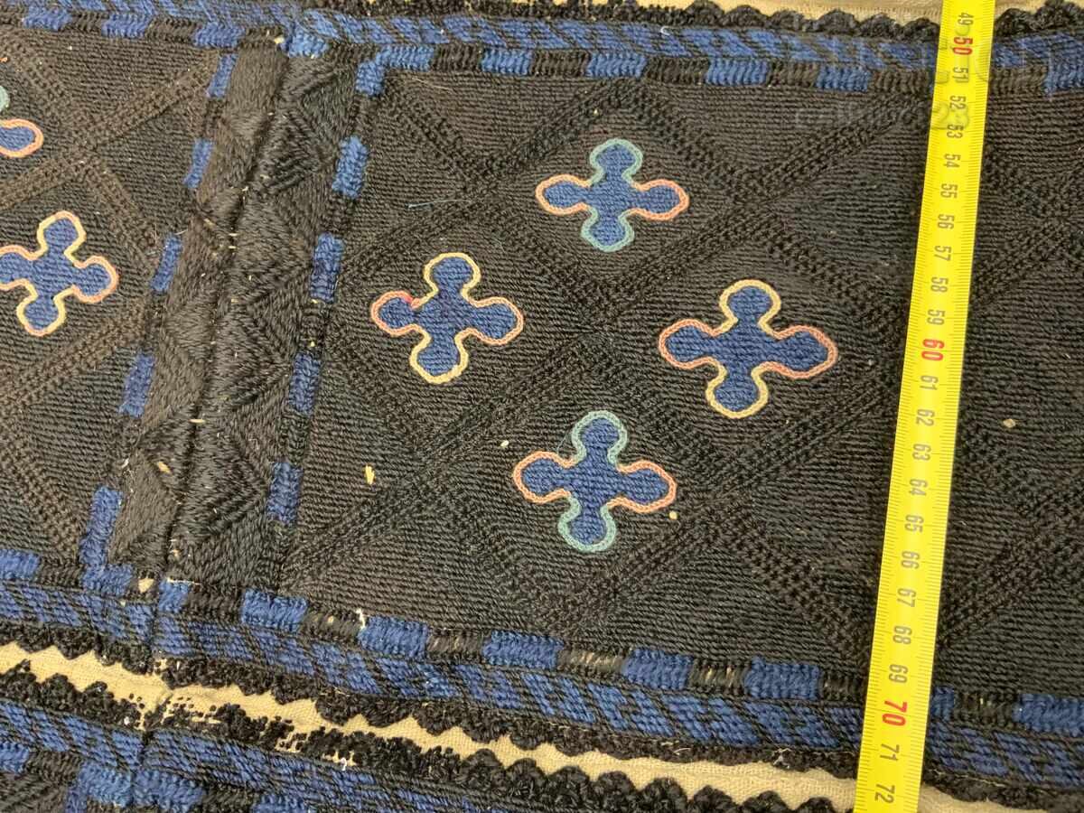 Възрожденска шевица с цена € 0.21 | 0.41 лв.