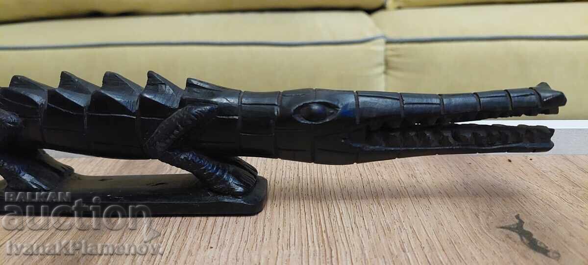 Sculptură în lemn masiv pentru cunoscători 40cm cu preț € 25.00 | 48.90 BGN