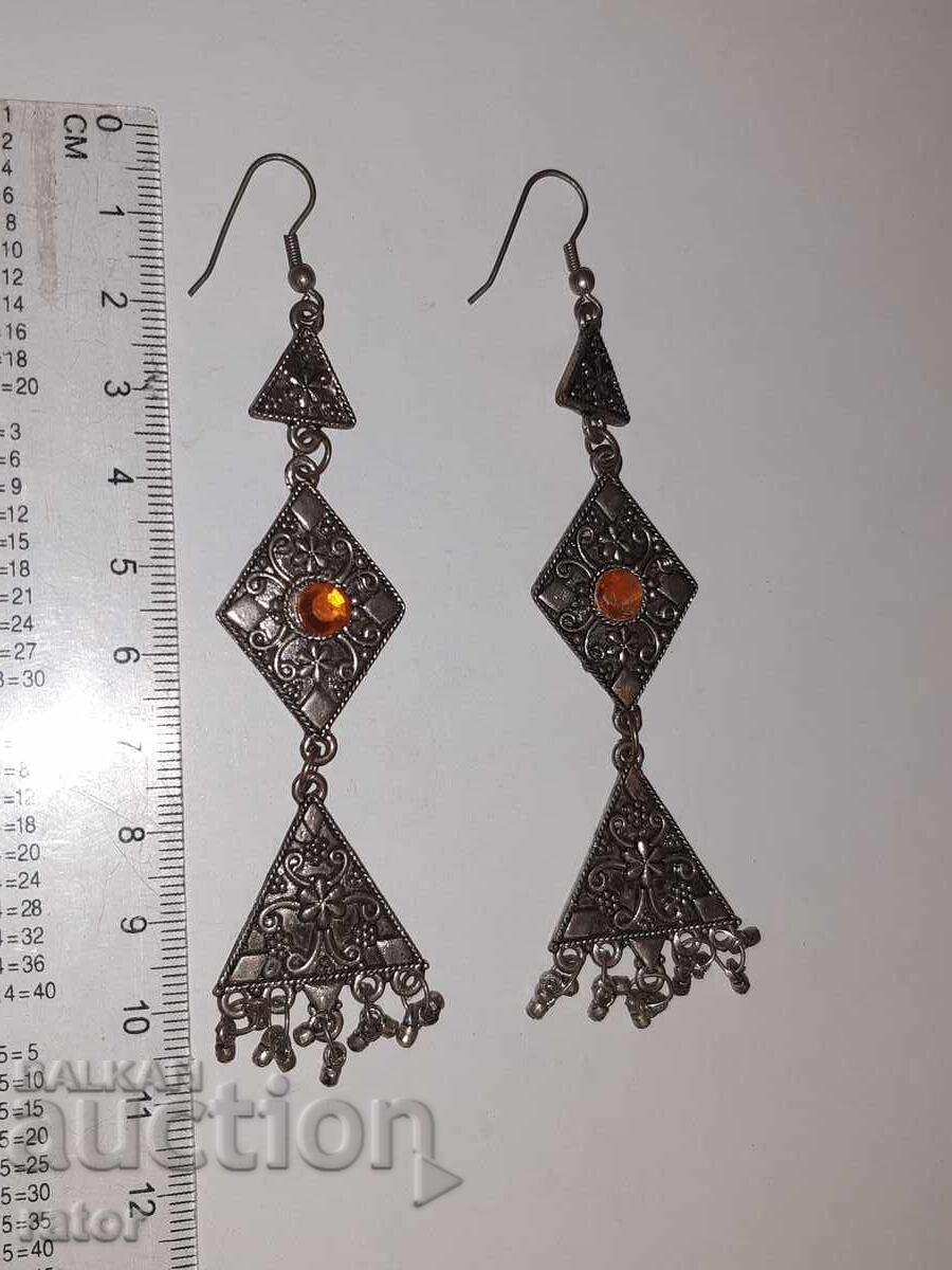 Bijuterii vechi, stil renaștere. Cercei, pandantive, pandantiv cu preț € 7.99 | 15.63 BGN