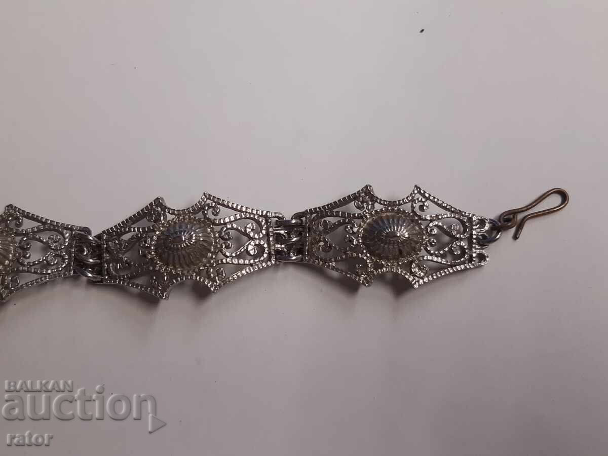 Livrarea Bijuterie veche, tip renaștere - brățară frumoasă, ajurată