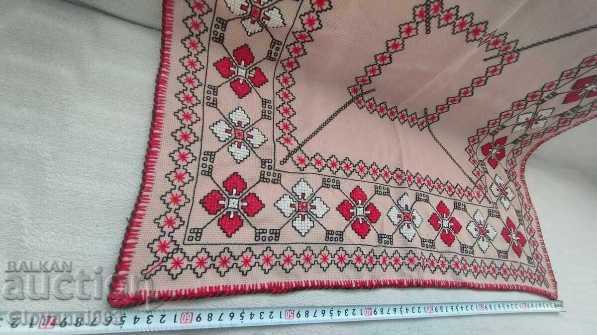 Pătrat Brodat Manual cu preț € 36.00 | 70.41 BGN