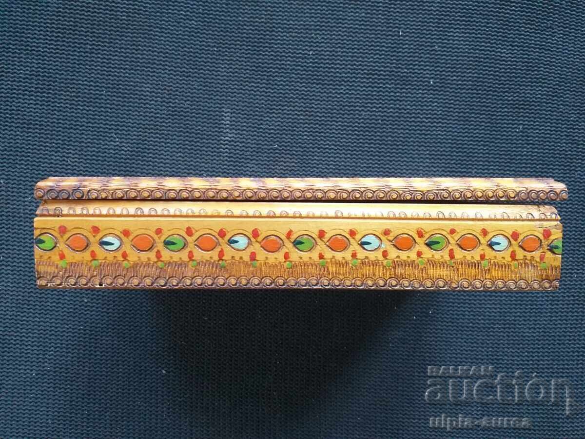 Cutie de țigări din lemn, model social, pirogravură - 5