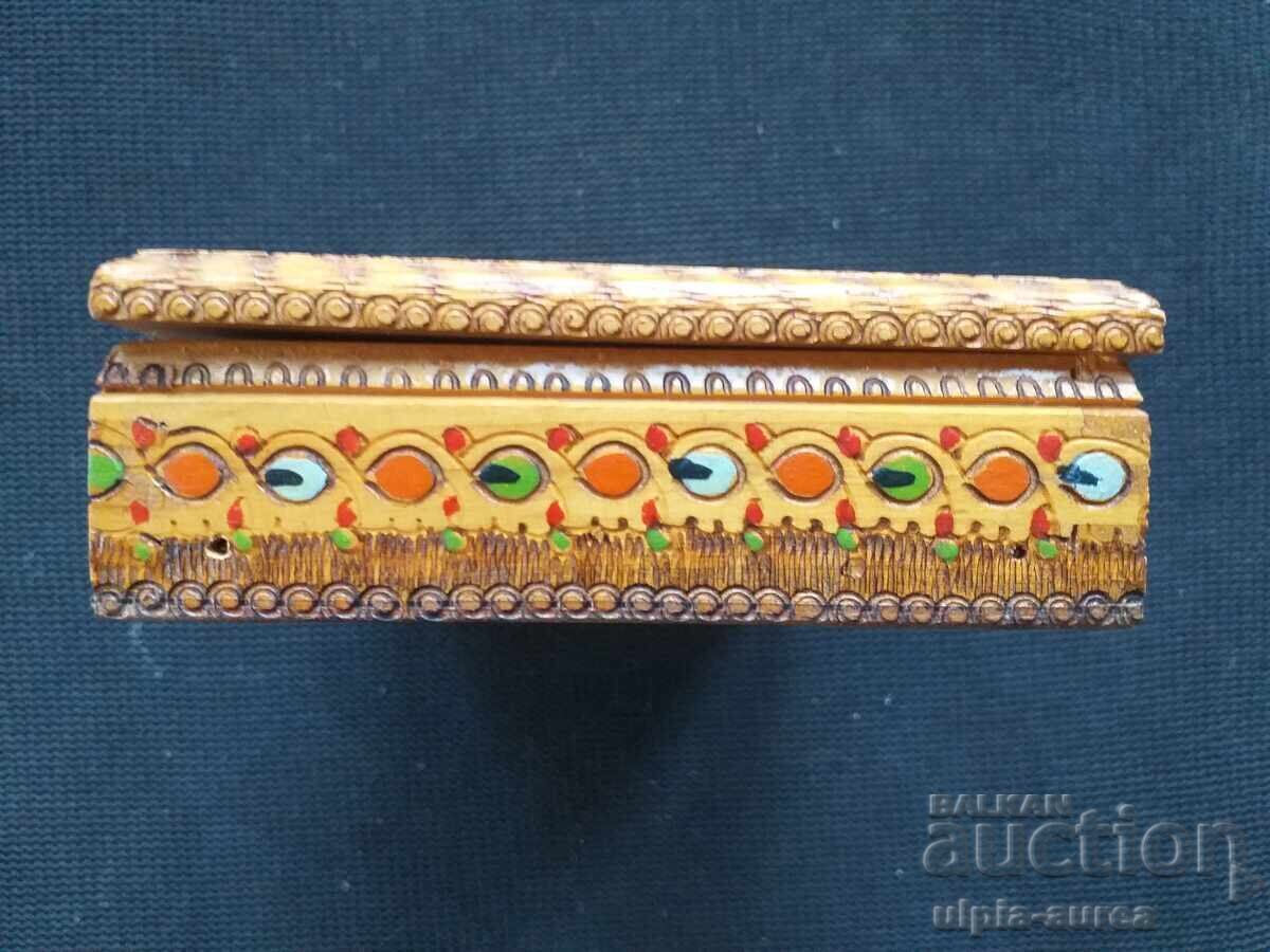 Cutie de țigări din lemn, model social, pirogravură - 6