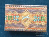 Cutie de țigări din lemn, model social, pirogravură