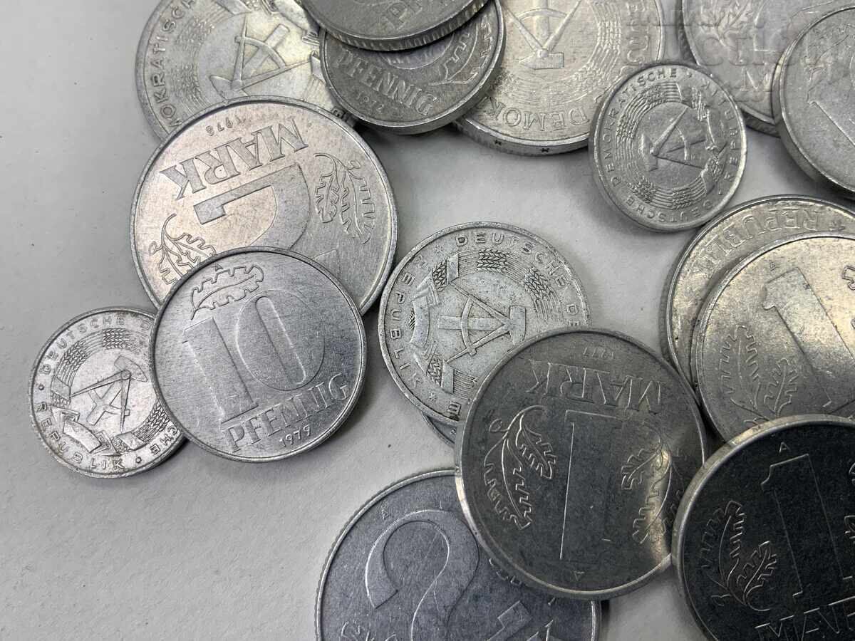 Доставка на Лот марки монети