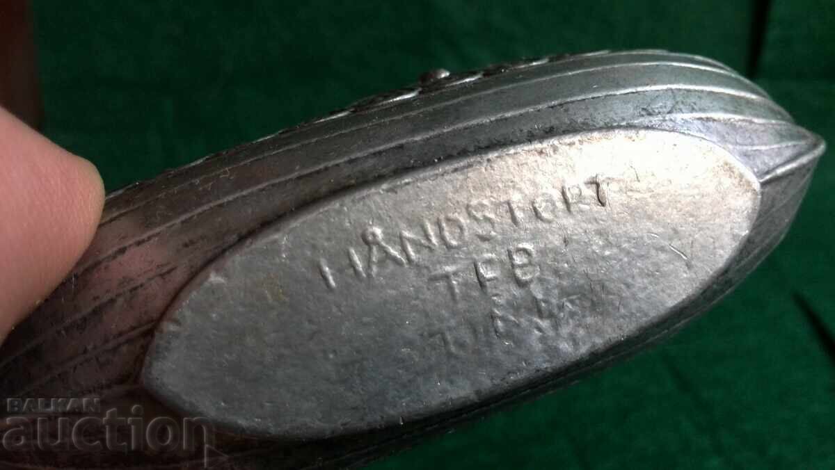 Два малки винтидж ръчно отливани калаени викингски кораба - 6 Два малки винтидж ръчно отливани калаени викингски кораба - 6