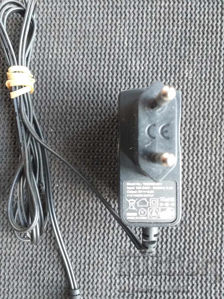 Φορτιστής με τιμή € 0.80 | 1.56 BGN