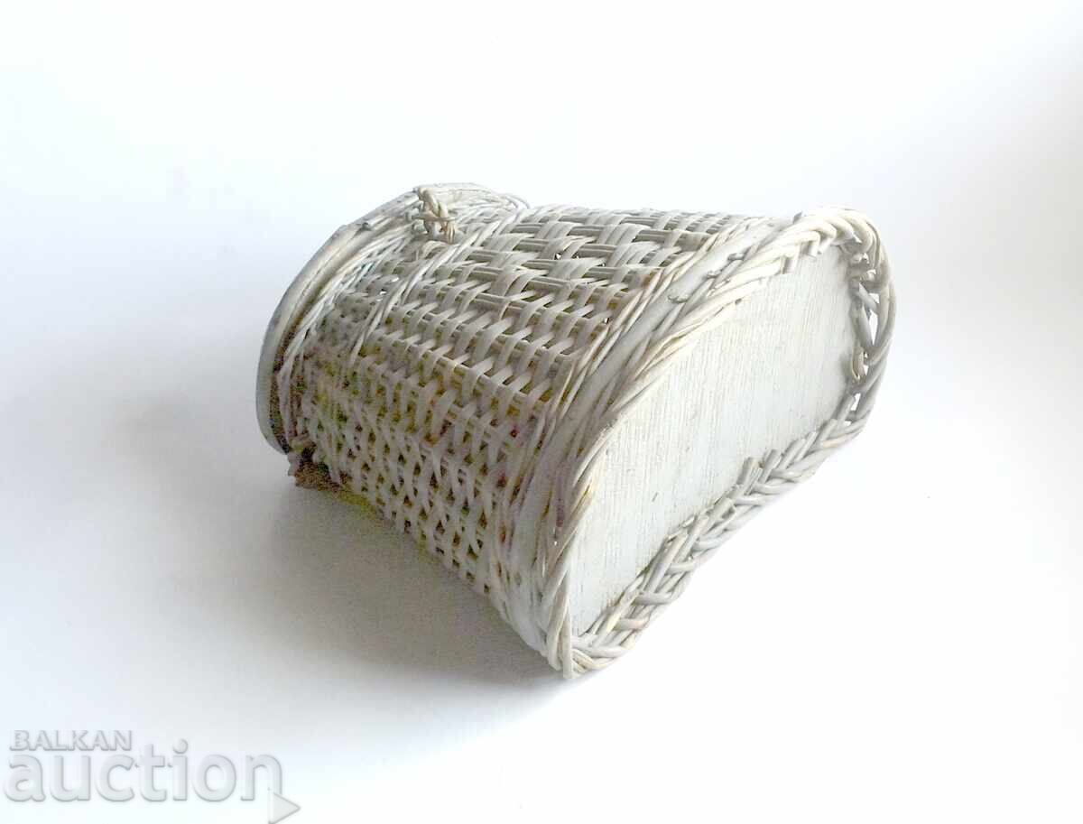 Licitație Coș pescăresc francez - pentru ciuperci sau ierburi Licitație Coș pescăresc francez - pentru ciuperci sau ierburi