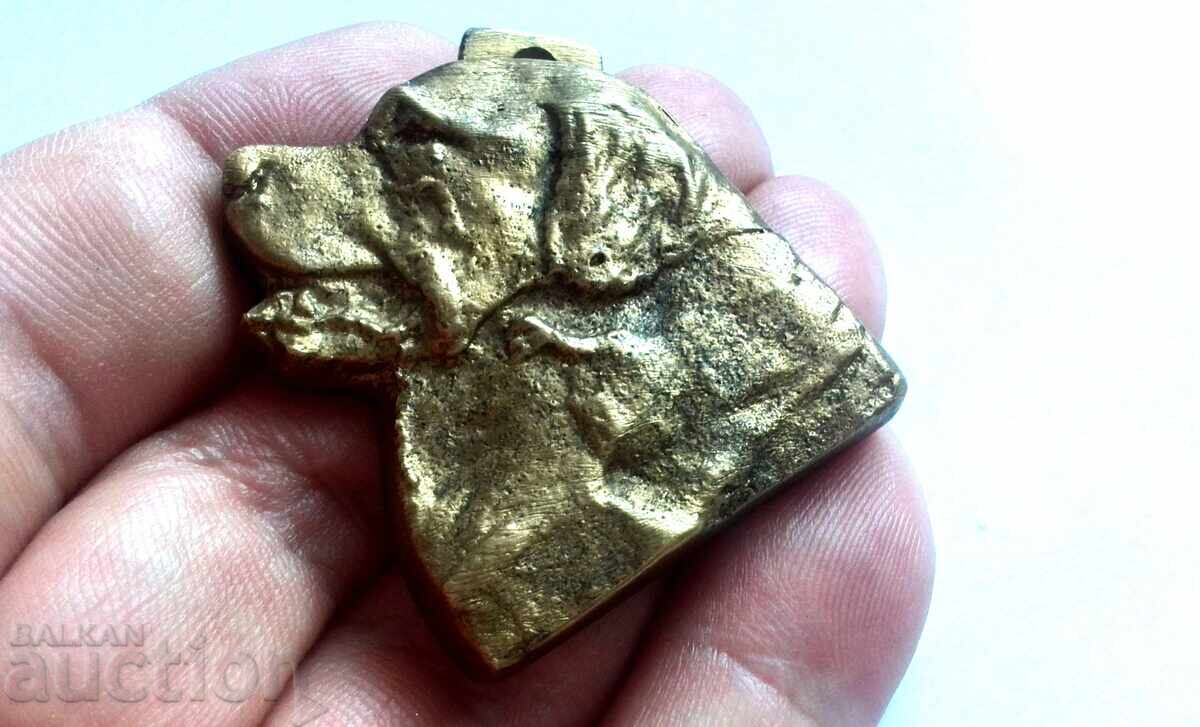 Доставка на медал на Санбернар куче