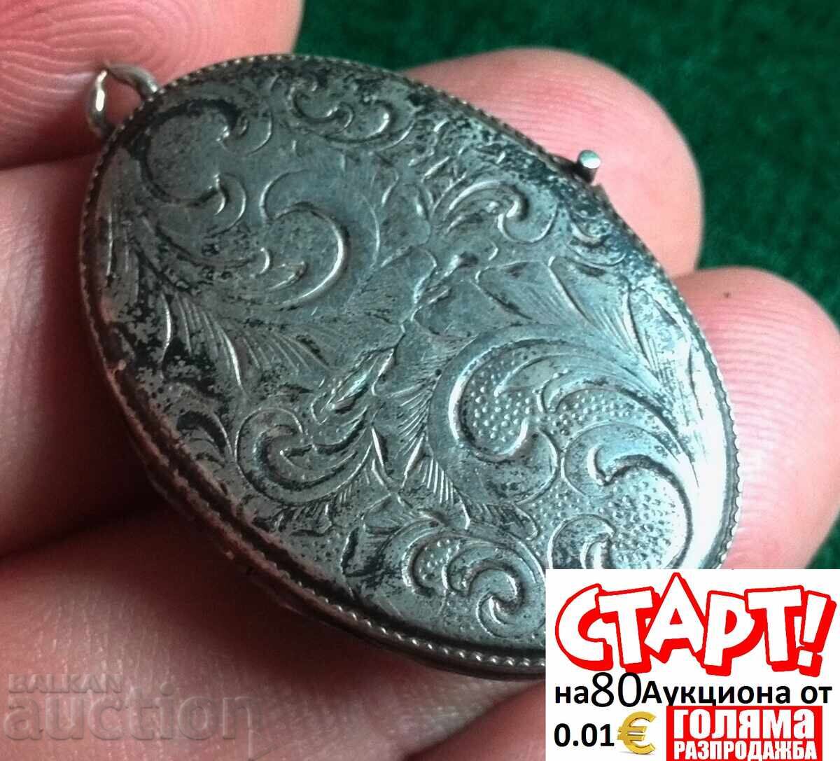 Auction Photo locket Auction Photo locket