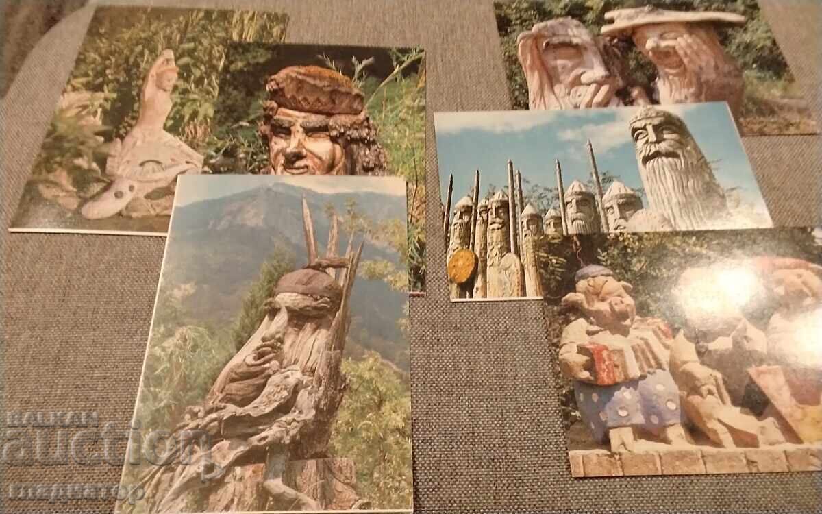 12 bucăți cărți poștale Poiana poveștilor Ialta sculptură în lemn cu preț € 2.40 | 4.69 BGN 12 bucăți cărți poștale Poiana poveștilor Ialta sculptură în lemn cu preț € 2.40 | 4.69 BGN