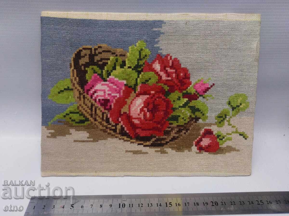 GOBELIN VECHI, TRANDAFIRI, FLORI cu preț € 20.00 | 39.12 BGN GOBELIN VECHI, TRANDAFIRI, FLORI cu preț € 20.00 | 39.12 BGN