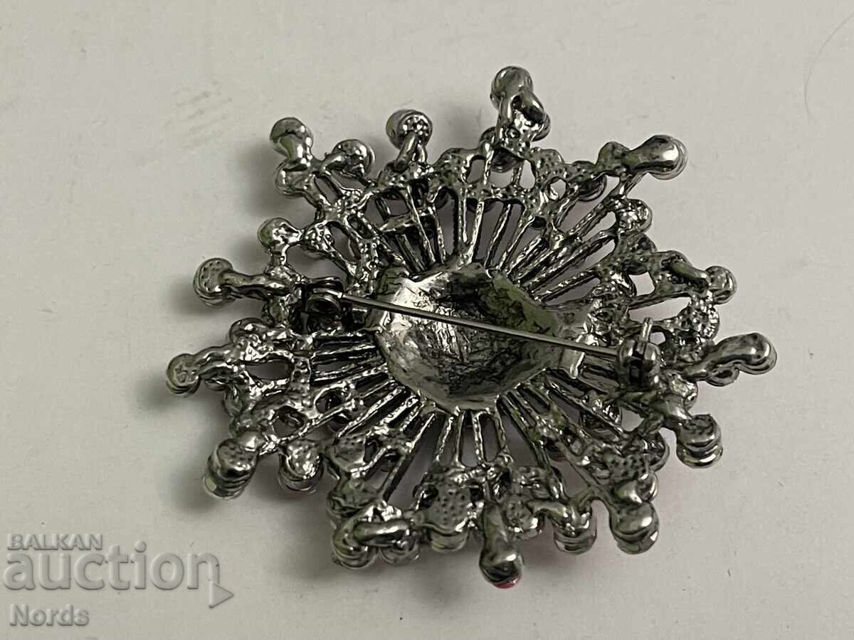 Доставка на Винтидж брошка